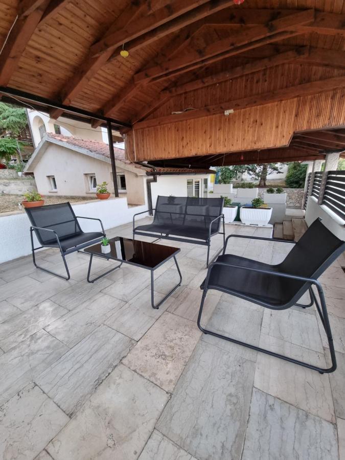 Apartments "M" Pula Exterior photo